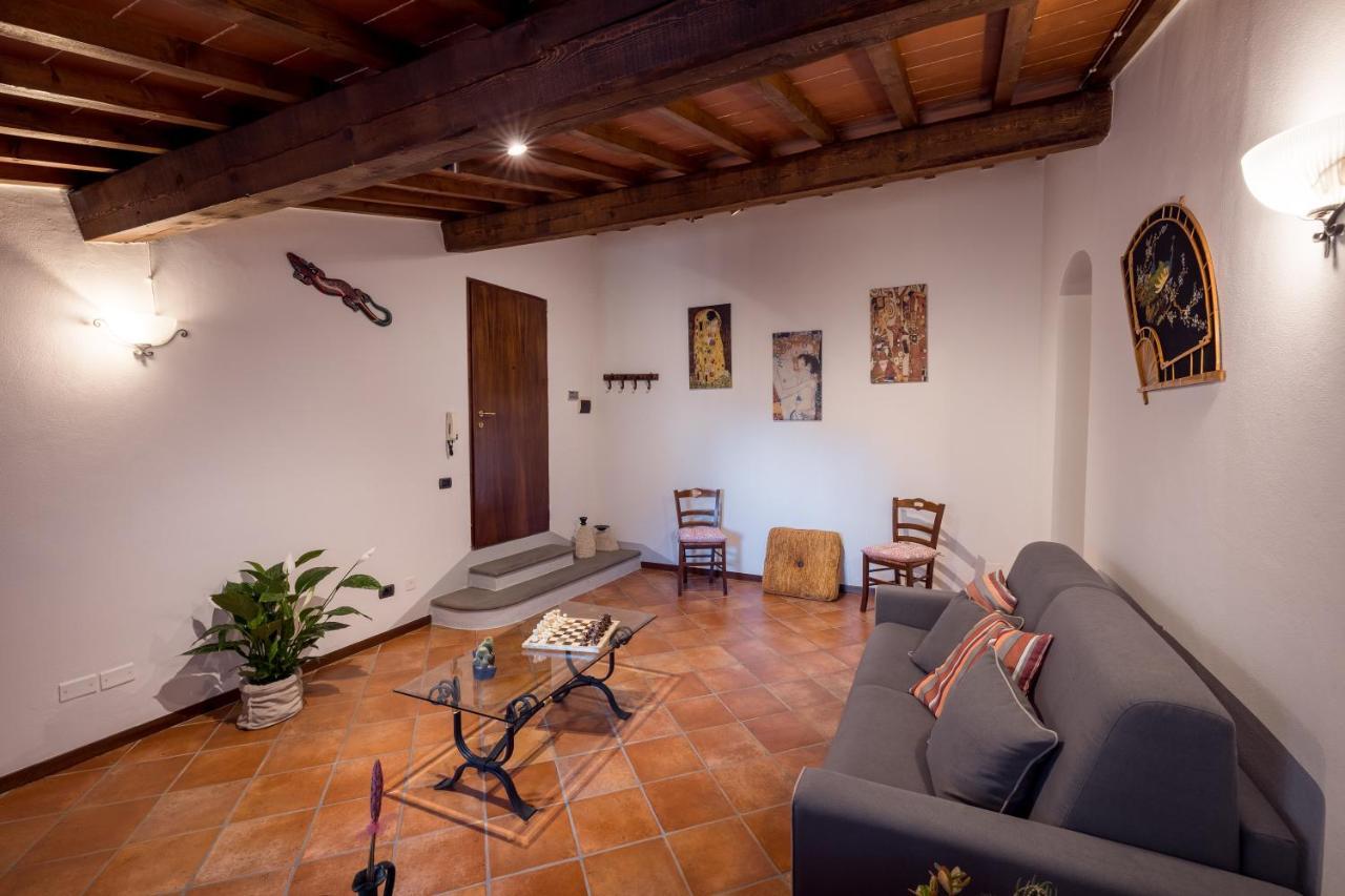 Tognazzi Casa Vacanze - Casa Vico Zambra Екстер'єр фото